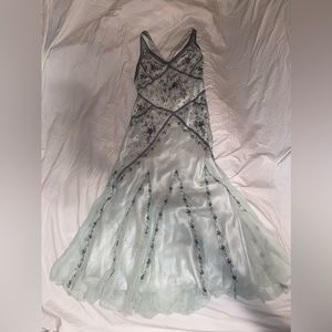 Beautiful vintage dress. Ethereal silk beaded mermaid gown size 10